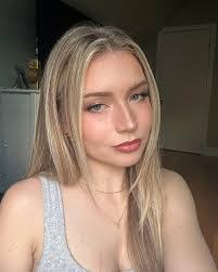 Michelle Jeanette's Instagram, Twitter & Facebook