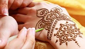 Gambar henna yang bagus dan gampang. Cara Memakai Inai Di Tangan Dan Kaki Dengan Mudah