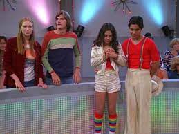 Hello beautiful people!for today's video i have a jackie burkhart from that 70's show inspired makeup, hair, and outfits! Jackie Burkhart S Top Ten Fashion Moments On That 70 S Show Reelrundown