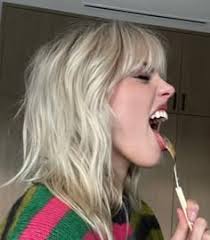 Ellen Hacker (ekhack)