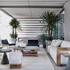 A diferencia de los balcones las terrazas suelen ser de mayor tamaño, por lo que brindan más espacio para realizar allí si cuentas con el espacio suficiente para construir una fachada moderna con terraza frontal ésta puede convertirse en tu refugio para el relax. Https Encrypted Tbn0 Gstatic Com Images Q Tbn And9gcs5ntweerjkkllhwb9hlv5kv0behrjjv17qsmljv2tiqniuhmpa Usqp Cau