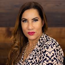 Mary Strutz's Instagram, Twitter & Facebook