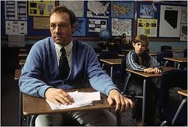 O filme conta a história, onde o professor eugene simonet, da disciplina de estudos sociais, propõe aos seus alunos o desafio de mudar o mundo. A Corrente Do Bem Filme Cinema10 Com Br