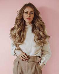 Our nano ring extensions range involve the smallest bead application offering minimum visibility and seamless finish. Best Micro Ring Hair Extensions Salon In London Taylor Rose