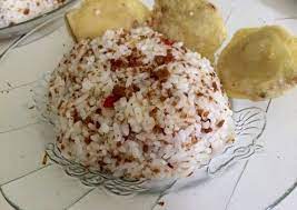 Nasi tutug oncom adalah kuliner tradisional khas nusantara dari jawa barat. Resep Nasi Tutug Oncom Khas Tasik Oleh Wulan Ayu Cookpad