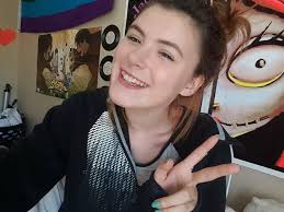 URGENT: MISSING GIRL Kelsey DeZarn has been missing since Monday March 27th  from Perry County High School. If you see her around Hazard, KY area,  mostly Combs area, please contact KSP Trooper