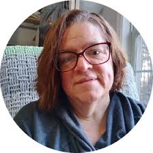 Follow Miscelleana Tsalikis