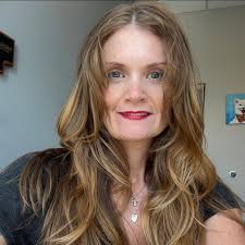 How cool 😎 turning hand 🖐️ & foot 🦶 prints into Dinosaurs 🦖 As seen  over