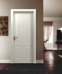 Sono davvero infiniti i modelli di porte interne, dalle porte moderne che si ispirano ai colori del legno e della natura a quelle di design che puntano all'essenziale alle porte. Porta Mirabilia Eria 4b