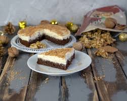 Der walnusskuchen mit schokoladenglasur ist richtig einfach zu backen. Schoko Walnuss Kuchen Mit Zimt Spekulatius Topping Knacktastisch
