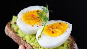 Diet telur untuk penderita kolesterol. Walau Tinggi Kolesterol Makan Telur Setiap Hari Ternyata Aman Lho