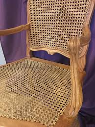 Pas à pas en images pour refaire le cannage d'une chaise (moderne).simple et économique. Cannage De Chaise Prix Nimes