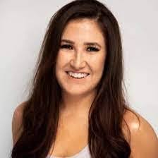 Holly Greenwell's Instagram, Twitter & Facebook