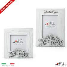 Bomboniere Albero Della Vita 2019 Portafoto In Legno Naturale Con Applicazione Albero In Legno Grigio La Cornice E Un Idea Or Bomboniere Portafoto Bomboniera
