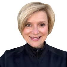 Lisa Schalk's Instagram, Twitter & Facebook