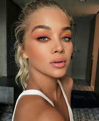 Maquiagemfesta Maquiagemperfeita Maquiagemprofissional Make Maquiagem In 2020 Celebrity Makeup Looks Rave Makeup Monochromatic Makeup