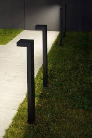 Led Garden Lamp Post Peak Maxi By Linea Light Group Outdoor Lighting Design Modern Garden Lighting Diy Outdoor Lighting
