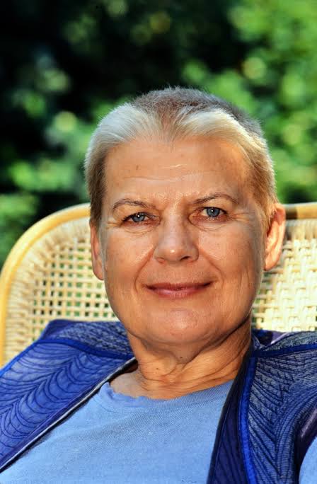 Elżbieta Dzikowska – podróżniczka, pisarka, ikona kultury - Viva.pl