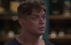 Totalmente Demais: Arthur faz grande aposta com Carolina