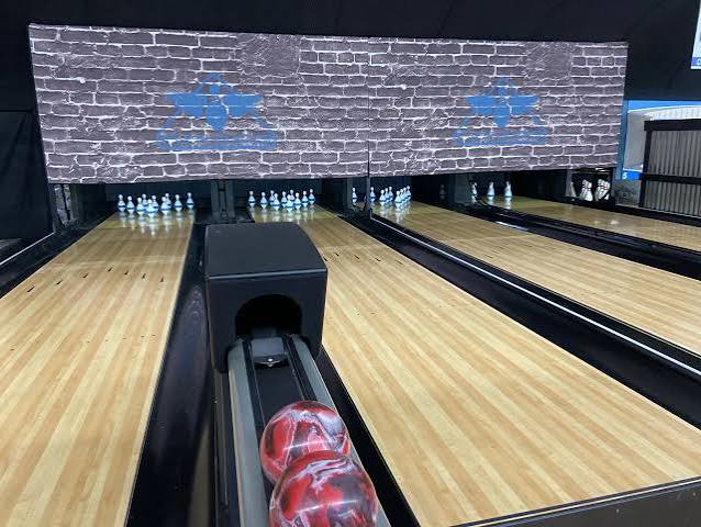 DuckPins &ndash; Midway Bowling