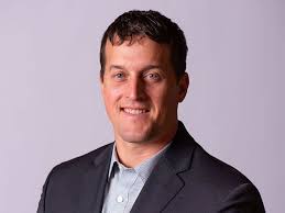 Dustin Varnell's Instagram, Twitter & Facebook