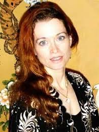 Holly Glenn's Instagram, Twitter & Facebook