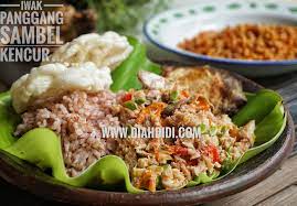 Soto langganan pejabat serta artis ibukota. Diah Didi S Kitchen Iwak Panggang Sambel Kencur