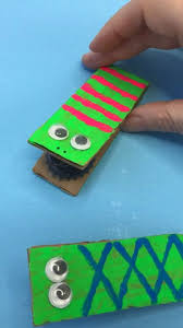  să colaboreze cu partenerii de la masa de lucru în vederea realizării sarcinilor. Instrumente Muzicale Cu Material Reciclat 10 Idei Simple