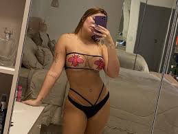 Viih Tube Atualiza O Bronze Com Biquini Sem Alca E Transparente Quem Quem News