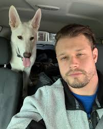 Will you atleast say hi when you scroll past🥺