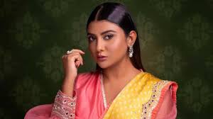 Parno Mittra deals with visually ...