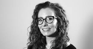 Sarah Skinner's Instagram, Twitter & Facebook