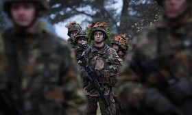 Bundeswehr: Jens Spahn fordert rasche Rückkehr zur Wehrpflicht
