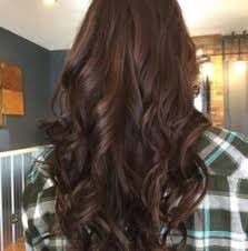 Suggerimenti per una tinta fai da te. Capelli Color Cioccolato A Chi Stanno Bene Le Sfumature Come Ottenerli