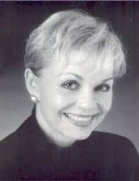 Nina Warren's Instagram, Twitter & Facebook