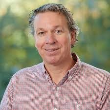 Robert Mcfarlane's Instagram, Twitter & Facebook