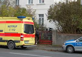 Die wohnung hat 88 quadratmeter über zwei etagen, die untere etage hat einen großen raum im souterrain. Mann Verschanzt Spezialkrafte Sturmen Wohnung In Naunhof Medienportal Grimma