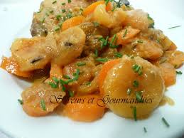 Saveurs Et Gourmandises Tajine De Poulet Aux Carottes Abricots Et Raisi Tajine Poulet Tajine Cuisine Orientale