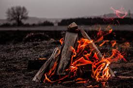 The tinder goes on top instead of underneath. Flash Fiction How To Build A Pyramid Fire In The Rain By Natalie Schriefer Jmww