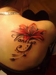 Veni vidi vici tattoo frau. Beste Blumen Tattoos Tattoo Bewertung De Lass Deine Tattoos Bewerten