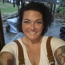 Chain link fence builder needed in Independence?