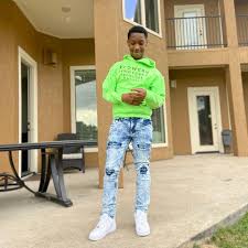 81 1k Likes 1 541 Comments One Of The Bad Kids Imbadkidjay On Instagram She Then Fell In Love I M Selli In 2020 Bad Kids Black Girl Outfits Swag Outfits Men
