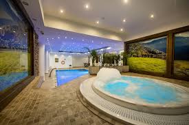 Datorita pozitiei sale geografice, orasul sinaia a fost relaxare si fitness sunteti invitati sa va rasfatati cu tratamentele noastre de intretinere si relaxare. Galerie Foto Imagini Poze Hotel Carpathia Sinaia