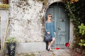 Modi per scegliere un colore di smalto che contrasti e valorizzi il. Quali Accessori Abbinare Ad Un Vestito Blu Consigli Per Un Outfit Trendy Thechilicool Fashion Blog Italia