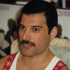 А поскольку именно они 50. Freddi Merkyuri Freddie Mercury Biografiya Foto Kino Mail Ru