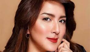 Ara Mina: The Enigmatic Journey Through Age And Fame