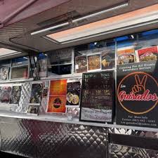Los guisados (food truck) — Mexican restaurant food truck in Bakersfield, California