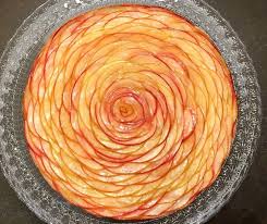 La Reine Des Pommes Tarte Aux Pommes Cedric Grolet Patachou Miam Miam Et Compagnie En 2020 Tarte Aux Pommes Tarte Aux Pommes Fleurs Recette Tarte Aux Pommes