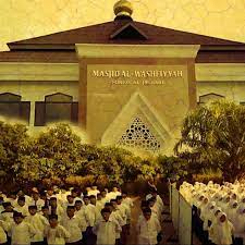 Biaya tersebut sudah termasuk dengan infaq pesantren, perlengkapan belajar santri dan iuran syahriyah selama enam bulan sebesar rp. Madrasah Aliyah Al Jauhari Fotos Facebook