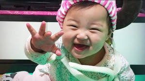 '입양딸 학대' 양부모 현장검증.담담하게 사건 재연 / ytn (yes! Dmip1jrd8muapm